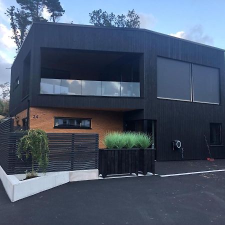 Sjonaer Idyll Apartment คริสเตียนซานด์ ภายนอก รูปภาพ